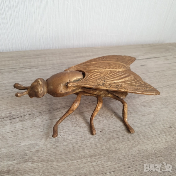 Бронзова муха пепелник, снимка 1