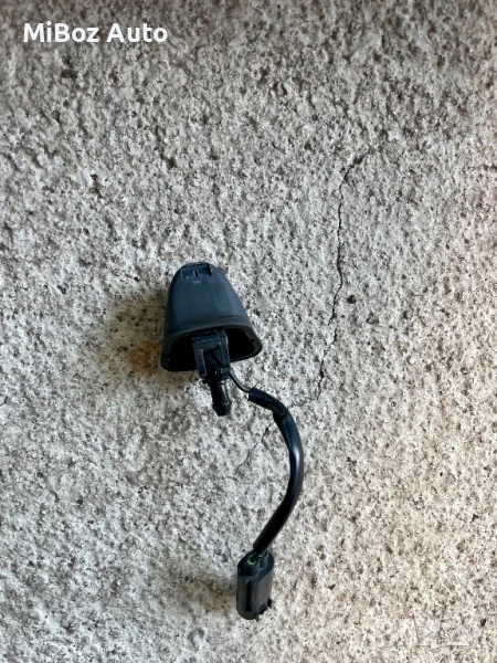 Пръскалка чистачки БМВ Е90 91 BMW, снимка 1