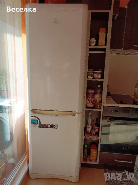 Хладилник с фризер Индезит, работи само фризера , снимка 1