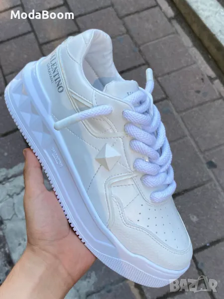 Valentino бели дамски маратонки , снимка 1