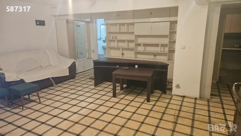 Продавам  партер, снимка 1