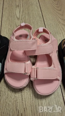 Детски сандали размер 31.5, снимка 3 - Детски сандали и чехли - 50888435