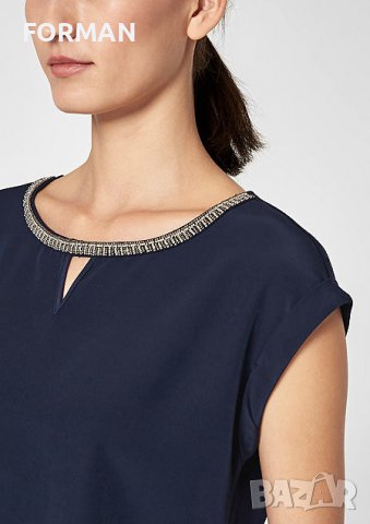 ТЪМНОСИНЯ блуза с красиво деколте обшито с прозрачни синци, снимка 1