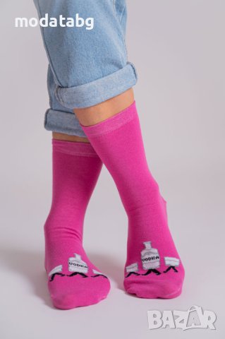 Чорапи с надпис "Време за парти донеси ми водка", снимка 1 - Дамски чорапи - 42887691
