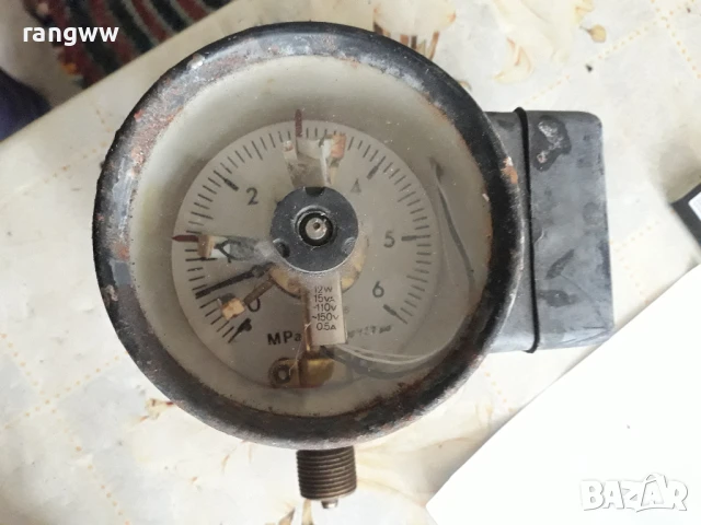 контактен манометър 6МРа ф100,12W,05A, снимка 2 - Резервни части за машини - 50536046