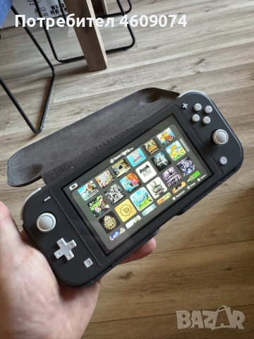 Nintendo Switch Lite (Хакната) + 512GB SD + Калъф + Зарядно и Кутия