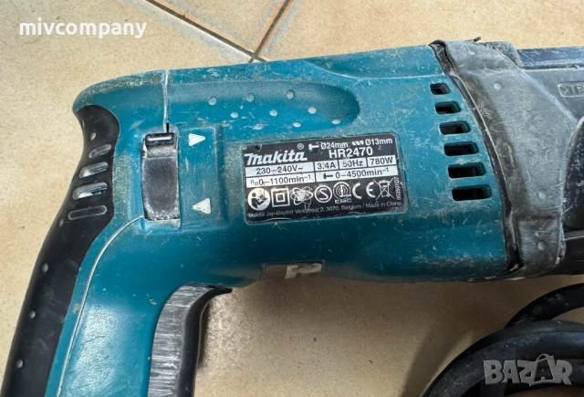 Перфоратор Makita HR2470, снимка 5 - Перфоратори - 54252687