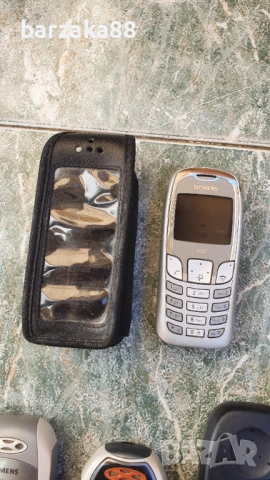 Стар телефон Nokia и 3 броя Siemens, снимка 2 - Други - 54365360