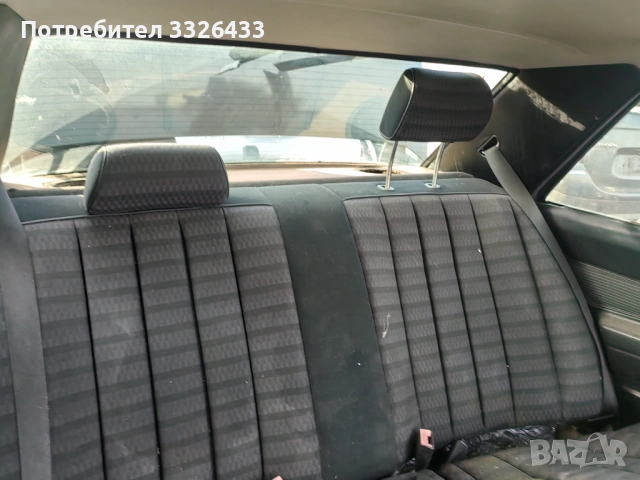 Задни седалки с подглавници от Мерцедес 190 , снимка 2 - Автомобили и джипове - 53121690