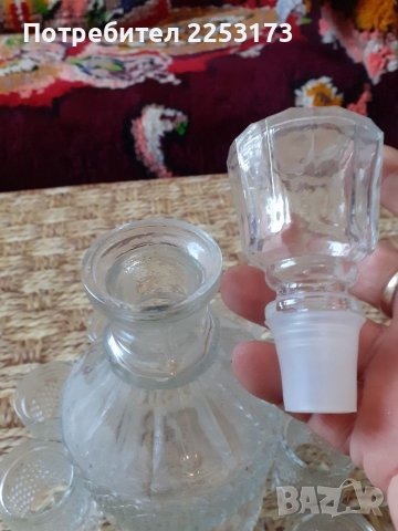 Соц.гарафа за ракия с 9 чаши, снимка 2 - Прибори за хранене, готвене и сервиране - 40058816