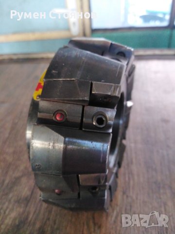 Фрезова глава със сменяеми пластини, снимка 3 - Други машини и части - 42915871