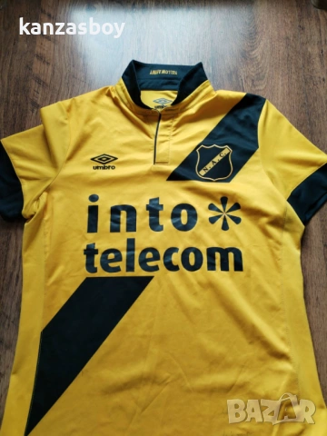 NAC BREDA x UMBRO 2014/15 - колекционерска тенска автограф М, снимка 3 - Тениски - 54189736