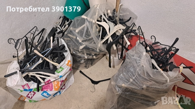 Продавам Закачалки за дрехи