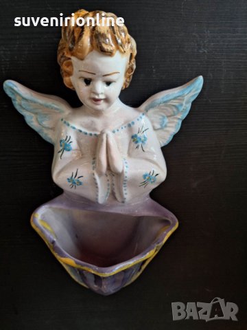 порцеланов сувенир ангелче - вазичка за стена