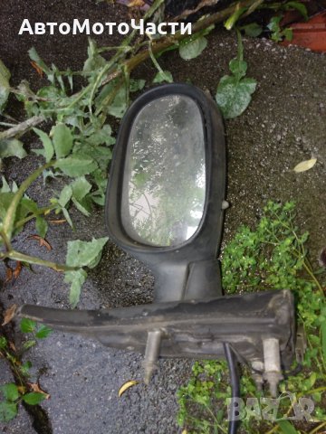 Продавам дясно огледало за Рено Меган Сценик