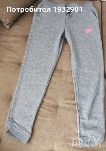 Ново оригинално долнище на Nike за момиче , снимка 4 - Детски анцузи и суичери - 27538929
