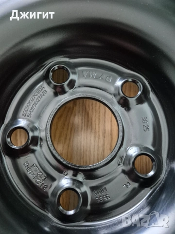 Чисто нова резервна гума тип патерица 125 70 R18 за VW Skoda Seat Audi , снимка 3 - Гуми и джанти - 53381395