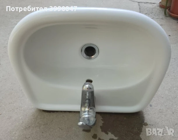 Малка мивка със смесител и сифон