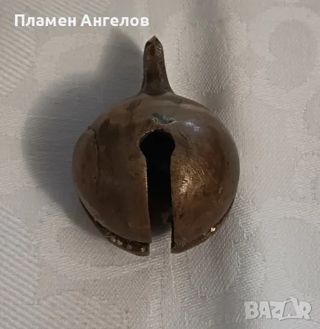 Стар автентичен бронзов кротал(звънче) орехче. Ръчна изработка. 