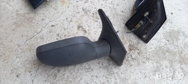 Дясно ел. огледало за Renault Scenic I , снимка 2 - Части - 50585873
