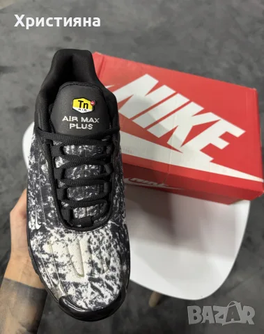 Nike Air Max Plus 3 Black Graphic, снимка 2 - Маратонки - 56452184