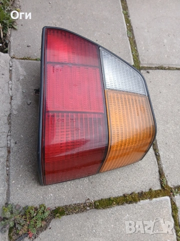 Оригинален десен стоп Хела за Голф 2