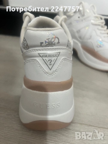 Маратонки Guess, снимка 4 - Маратонки - 54350748