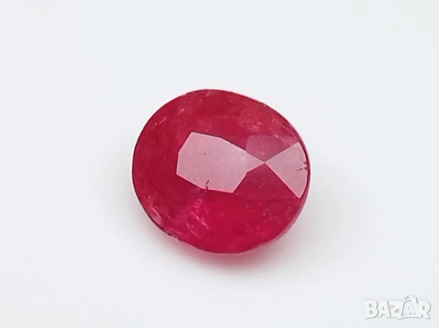 Очарователен ненагряван рубин в прелестно червен цвят 1.36кт.! Сертифициран! Нов!, снимка 10 - Други - 50761716