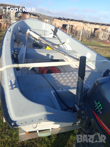 Продавам лодка за риболов в добро състояние двигател сменени свещи и масло работи перфектно , снимка 5 - Такъми - 53265788