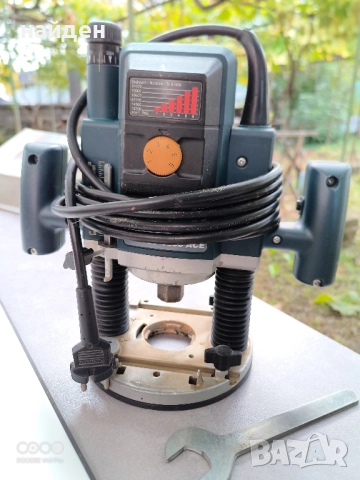 Оберфреза Bosch, снимка 2 - Други инструменти - 52102154