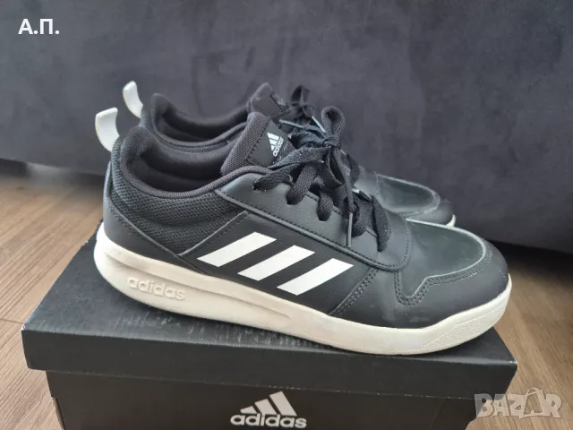 Дамски кожени кецове adidas, снимка 1