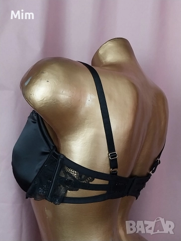 Hunkemoller 85 E Черен сатенен сутиен , снимка 7 - Бельо - 52598979