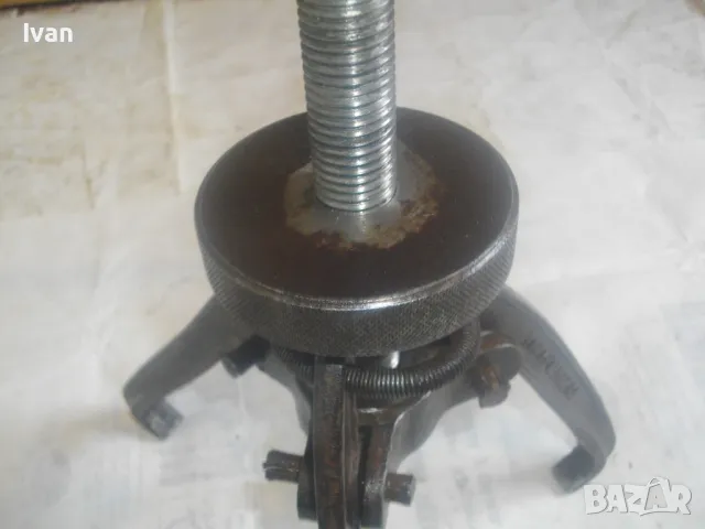 МАСИВНА ГОЛЯМА СКОБА ЗА ЛАГЕРИ СТАРО КАЧЕСТВО СОЦ БЪЛГАРСКА НРБ ЗАВОД ТПК МЕТАЛИК РАЗГРАД С ПРУЖИНИ , снимка 5 - Други инструменти - 49454909