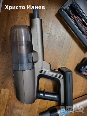 Вертикална прахосмукачка Electrolux Ultimate 800, снимка 16 - Прахосмукачки - 56081938