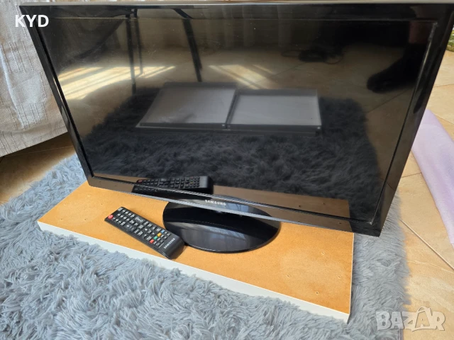 Продавам телввизор Samsung 24" LT24D310EW