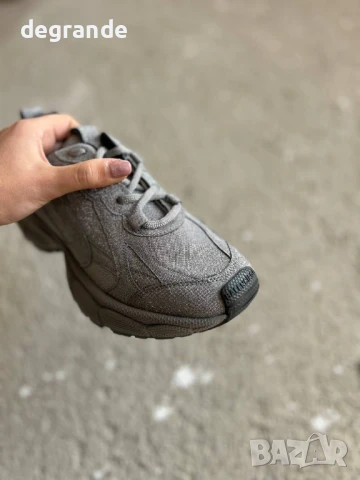 Дамски маратонки Balenciaga Намалени, снимка 2 - Маратонки - 50944361