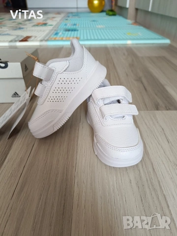 Детски маратонки Adidas, снимка 2 - Детски обувки - 54100573