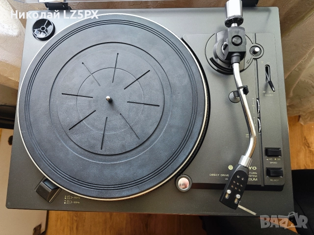 Продавам полуавтоматичен грамофон Sanyo TP-1020UM, снимка 4 - Грамофони - 52891515