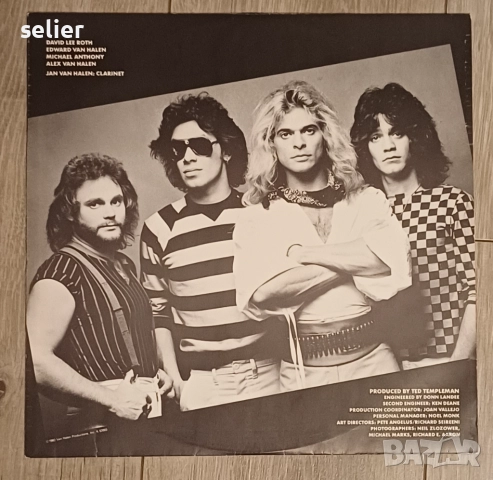 Van Halen ‎– Diver Down Издание 🇬🇧 UK 1982г Състояние на винила:едната страна е VG++,другата е VG+, снимка 3 - Грамофонни плочи - 52900464