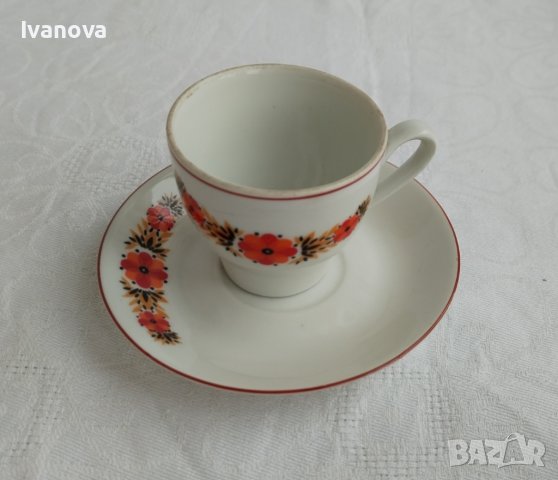 Единични порцеланови чаши с чинийки , снимка 3 - Други ценни предмети - 40343418