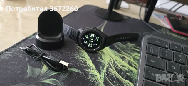 *ОТЛИЧЕН* Смарт Часовник Samsung Galaxy Watch (DC38, SM-R810), зарядно