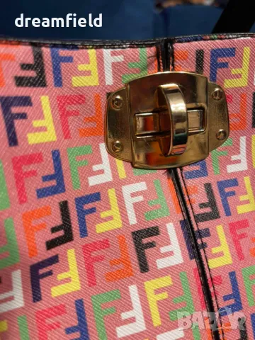 Дамска чанта Fendi Фенди, снимка 8 - Чанти - 49646305