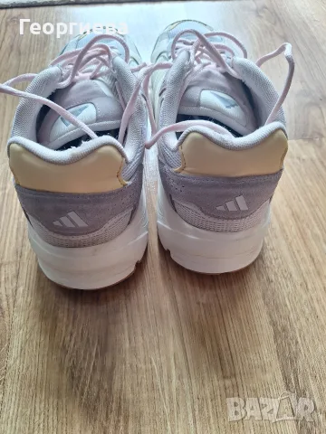 Продавам чанта Roxy и маратонки adidas, снимка 9 - Маратонки - 55943412