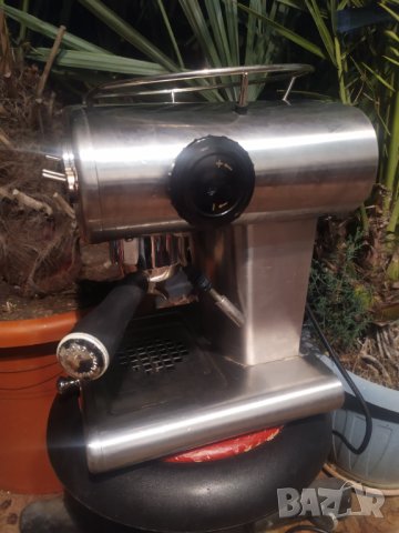 Кафемашина Francis Francis X-1 Inox .Luca Trazzi , снимка 9 - Кафе машини - 44296352