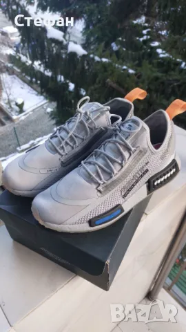 Маратонки Adidas NMD R1 Spectoo NASA Halo Silver, снимка 5 - Маратонки - 48741644