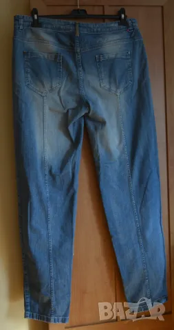 Есенни  дамски дънки светлосини унисекс на по-светли нюанси., снимка 2 - Дънки - 43482294