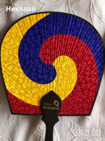 Оригинални корейски ветрила Taegeukseon (Таегук) – 2 бр., 35 х 23 см, коприна, бамбук и дърво, нови , снимка 3 - Колекции - 53936739