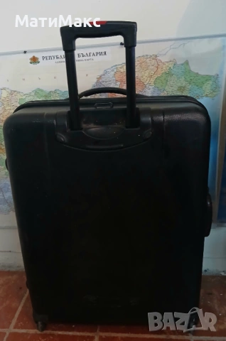 Куфар голям твърд с дръжка на колела, снимка 3 - Куфари - 54340193