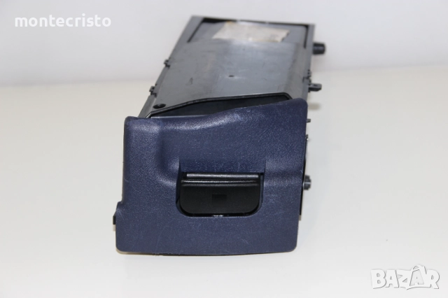 Жабка предна дясна седалка Audi A6 C5 (1997-2004г.) 4B0882622R / 4B0 882622 R