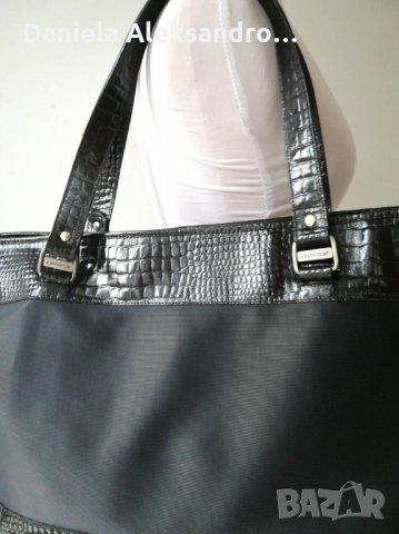Gianni Versace оригинална дамска чанта, снимка 6 - Чанти - 31941204